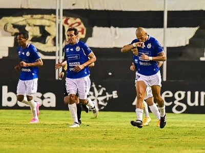 Sol da otro golpe a Libertad