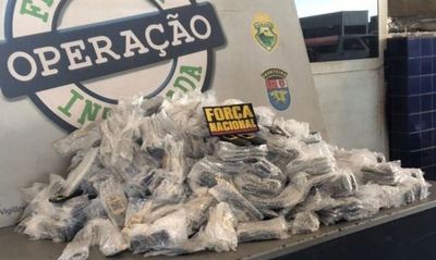 Taxi paraguayo intentó ingresar a Foz con más de 800 celulares de contrabando  - ABC en el Este - ABC Color