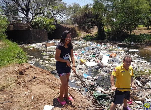 Arroyo Abay, un basural •