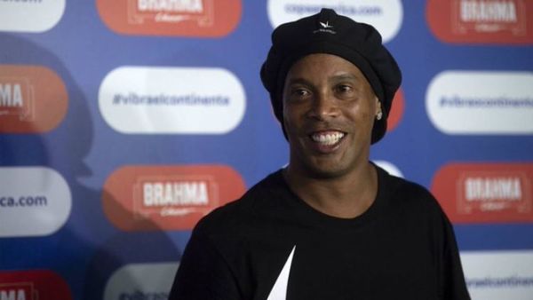 Ronaldinho confirmó que tiene coronavirus