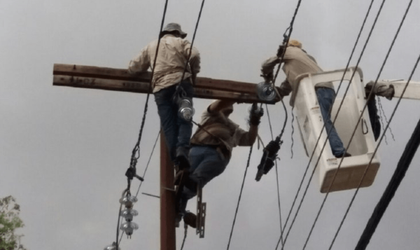 Temporal deja sin energía eléctrica a unos 300.000 usuarios de la ANDE - Noticiero Paraguay