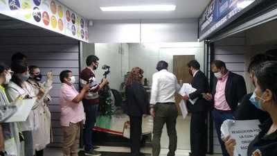 Municipalidad de CDE recupera administración del Shopping Box