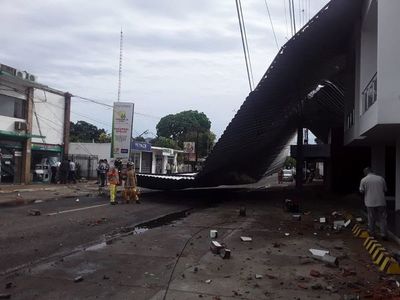 Daños materiales por temporal en Ayolas - Nacionales - ABC Color