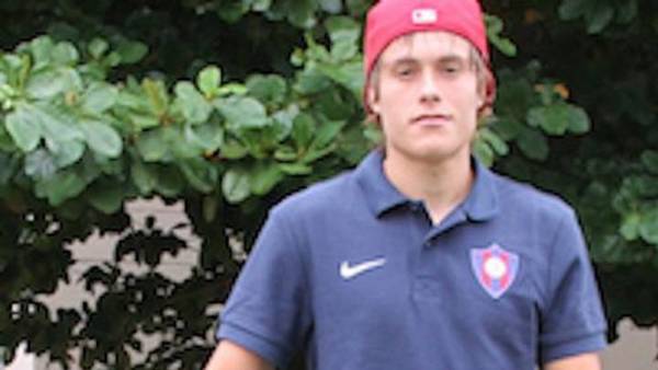 Ex jugador de Cerro fue detenido en una persecución alcoholizado y con marihuana tras atropellar una barrera
