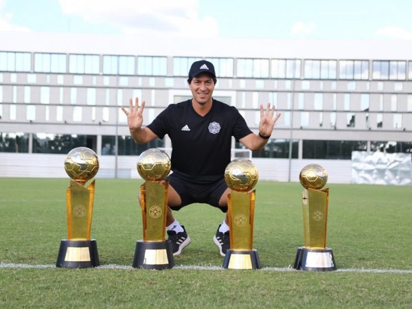 Olimpia hace oficial la destitución de Garnero