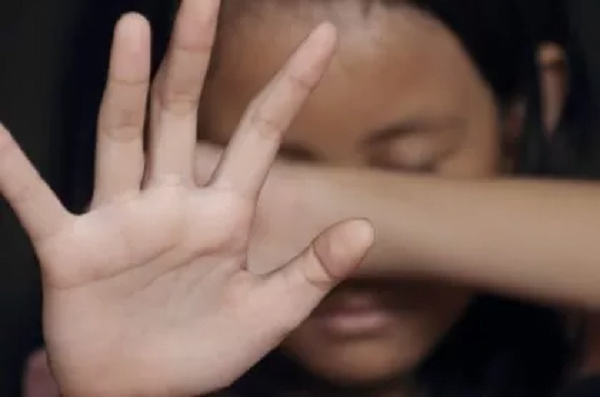 Mujer borracha acuchilló a su hija de 9 años - Noticiero Paraguay