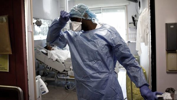 Francia perdió el control del coronavirus, según médicos