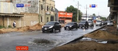 Fuente de aguas negras sobre Primer Presidente | Noticias Paraguay