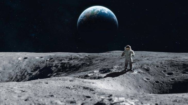 HOY / La Luna contiene más agua de lo que se creía