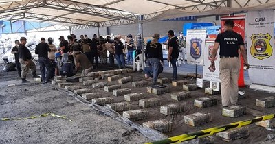 La Nación / Aduanas analiza exigir que puertos privados escaneen contenedores