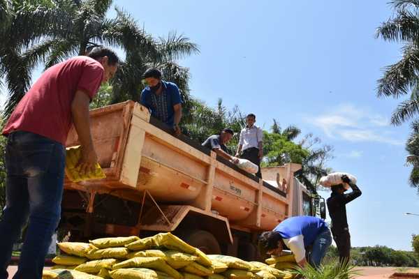 Cuatro municipios reciben 35.000 kilos de alimentos - Noticde.com
