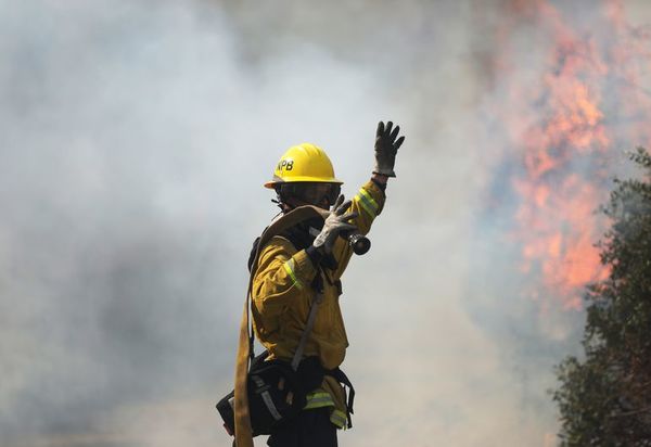 Violento incendio en California, con 60.000 evacuados - Mundo - ABC Color