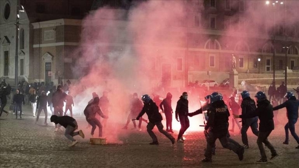 HOY / Protestas y enfrentamientos en varias ciudades de Italia contra los cierres