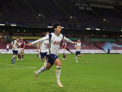 El Tottenham saca petróleo ante el Burnley