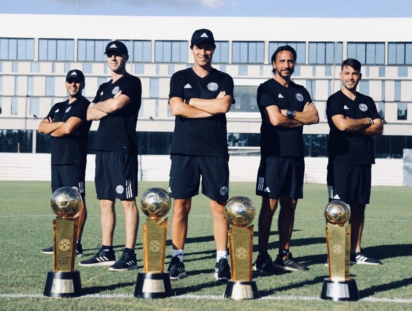 El cuerpo técnico tetracampeón se despide de Olimpia