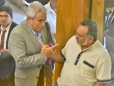 Zavala y Sixto se suman a la lista de pedidos de expulsión del Senado