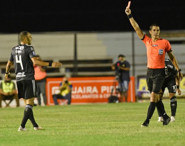 Renuncia y futbolistas “indisciplinados...” - Fútbol - ABC Color