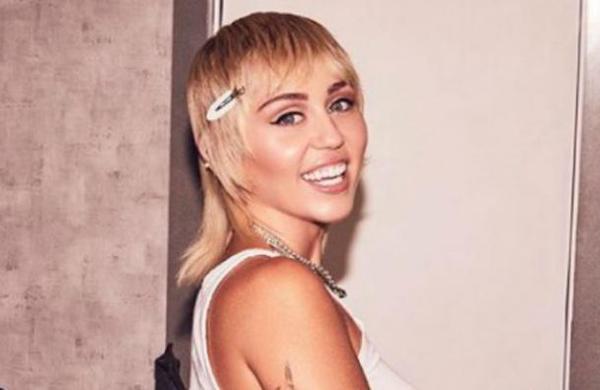 Miley Cyrus sobre su encuentro con un extraterrestre: 'Me miró, hicimos contacto visual' - C9N