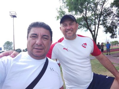 Crónica / César Velázquez: De cuidacoches a futbolista