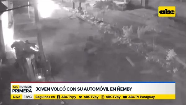 Joven volcó con su automóvil en Ñemby - ABC Noticias - ABC Color