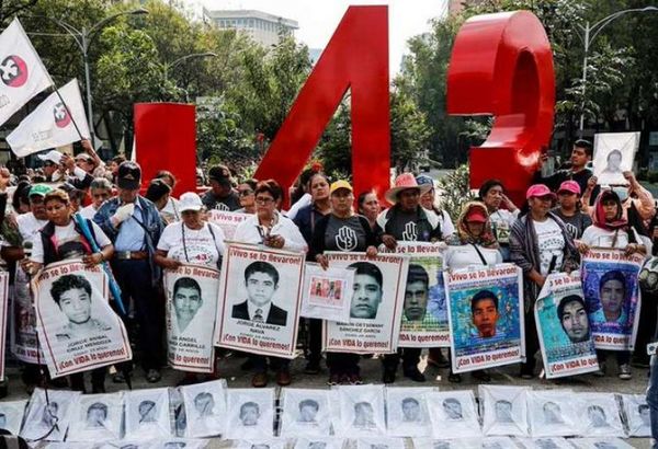 Caso Ayotzinapa: familias reclaman a AMLO por pocos avances