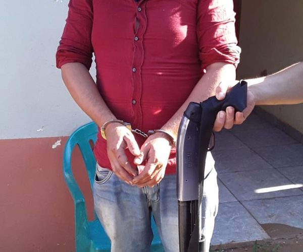 Detienen a sujeto que intentó vender la escopeta 12 robada en el atraco – Diario TNPRESS