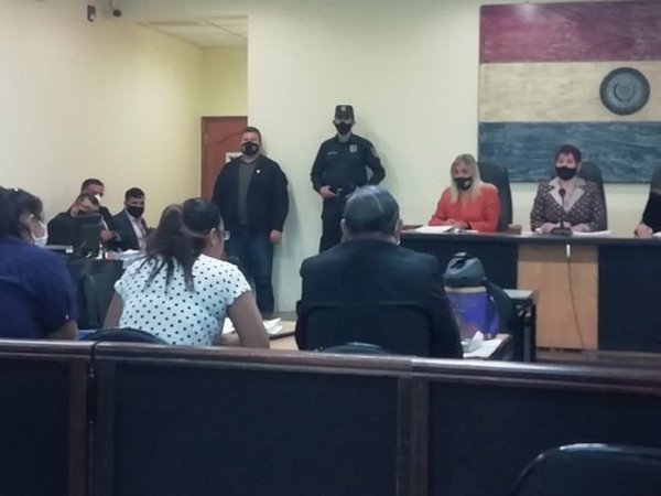 Defensa pide la absolución de procesada por quíntuple homicidio