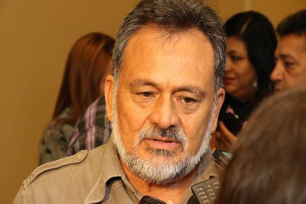 Sixto Pereira admite que su vivencia agraria es motivo de juicio politico