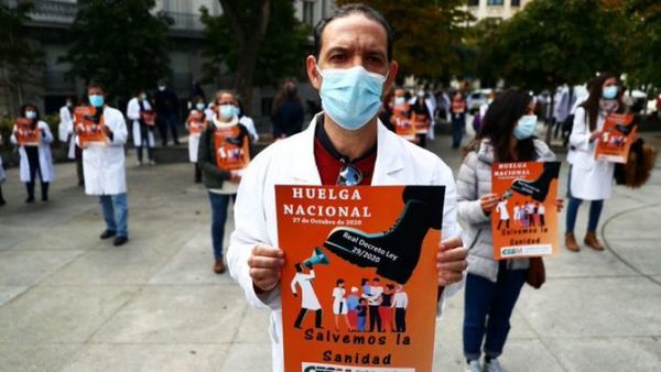 Los médicos de toda España en huelga por primera vez en 25 años