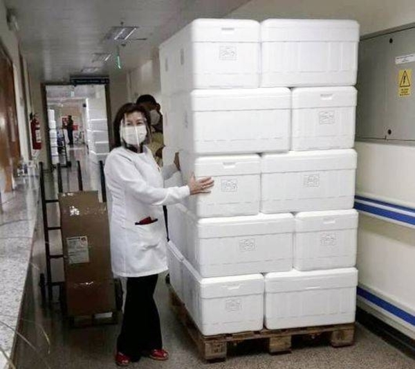 HOY / Hemocentro de Ciudad del Este realizó la primera exportación de plasma