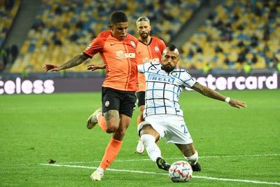 Un Inter sin puntería perdona al Shakhtar - Fútbol - ABC Color