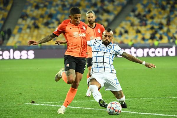 Un Inter sin puntería perdona al Shakhtar - Fútbol - ABC Color