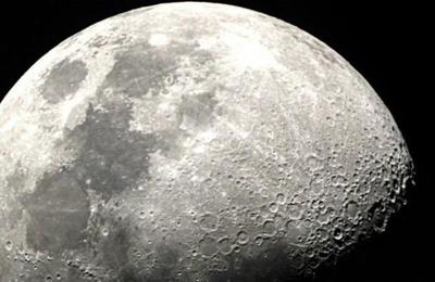 Astrónomo asegura que el agua hallada en la Luna es bebible: 'Habría que filtrarla' - C9N