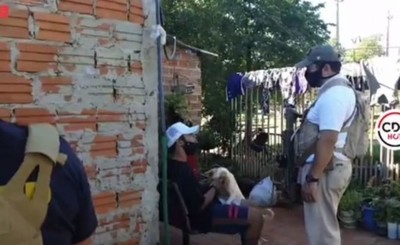 Presunto microtraficante detenido por agentes de SENAD y la fiscalía