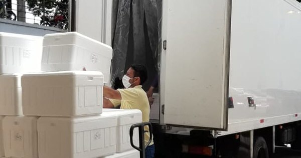 La Nación / Hemocentro de CDE realizó hoy primera exportación de 5.400 unidades de plasma a Argentina