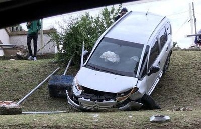 Crónica / Chocó a un motoca, rajó y ¡ochocá jey!
