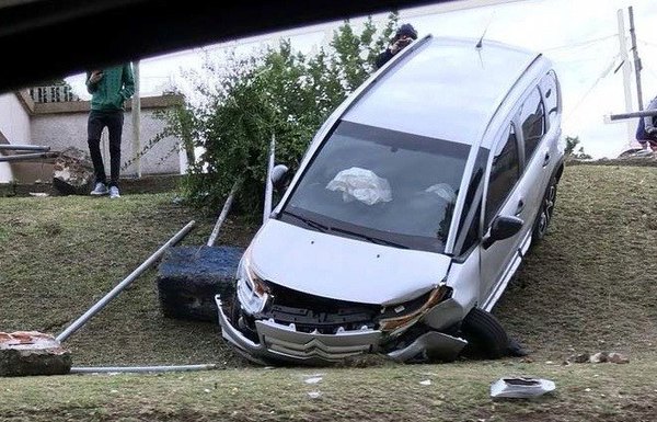 Crónica / Chocó a un motoca, rajó y ¡ochocá jey!
