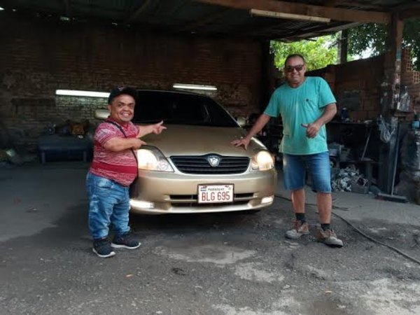 Crónica / Dr. Love: “Vio mi auto y me regaló un tuneado”