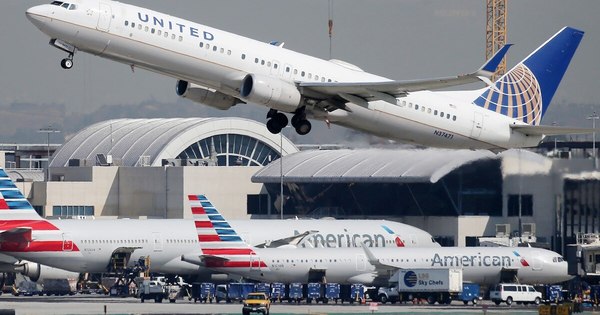 La Nación / Volumen de negocios de aerolíneas caerá un 46% en el 2021