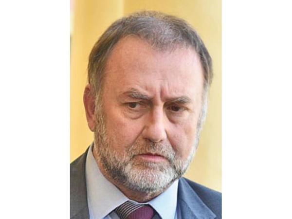 Benigno ya renunció y se espera decisión sobre sucesor