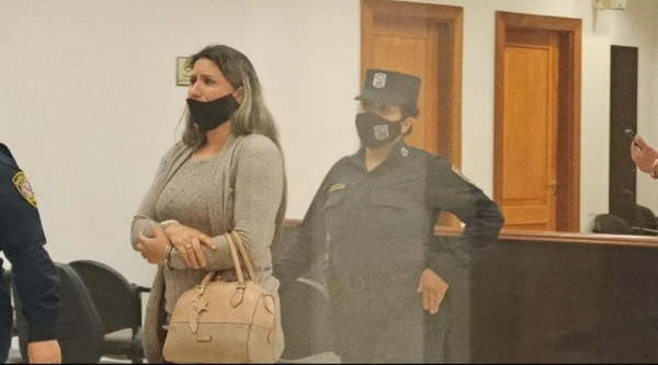 Brasileña es rescatada tras ser condenada a 7 años de cárcel en PJC - Noticiero Paraguay