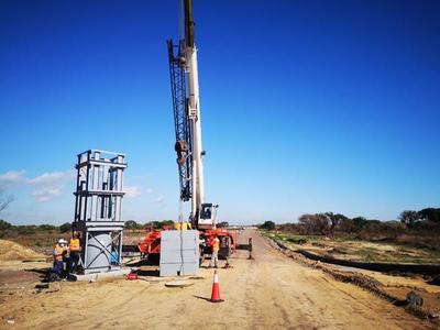 Realizan exitosa prueba de pilotes en el futuro Puente Héroes del Chaco