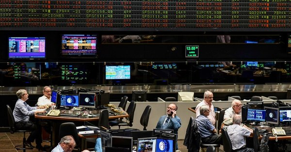 La Nación / Bolsas europeas caen en la apertura por temor por segunda ola de COVID-19