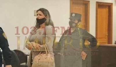 "Rescatan" a condenada por narcotráfico poco antes de ingresar a cárcel