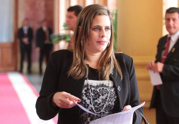 Kattya González pide rechazar el proyecto de Ley de Insolvencia