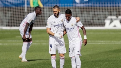 HOY / Las cámaras registran las críticas de Benzema a un compañero