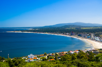 Uruguay sufrirá fuerte caída de ingresos por turismo, pero priorizará mantener números bajos de COVID-19