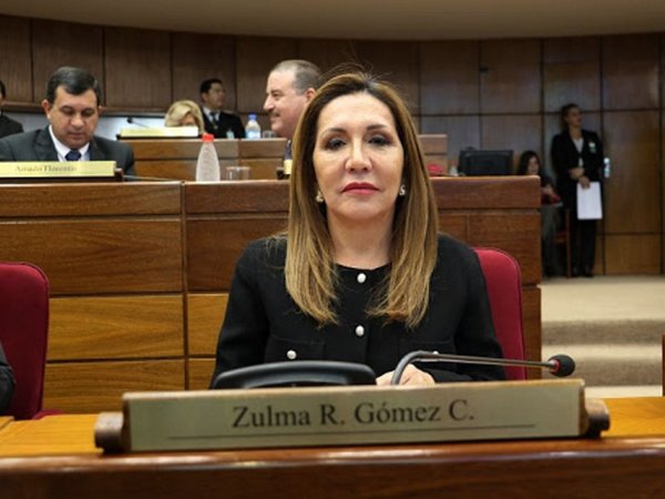 Zulma Gómez se aleja de la bancada llanista para "distanciarse de hipócritas"