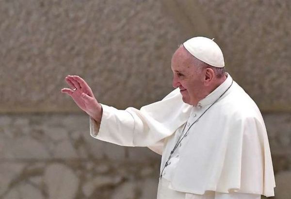 Papa celebrará la misa por difuntos sin fieles por temor a la