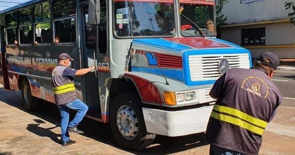 La Nación / Dinatran anuncia que no liberará horario de buses a Caacupé este año